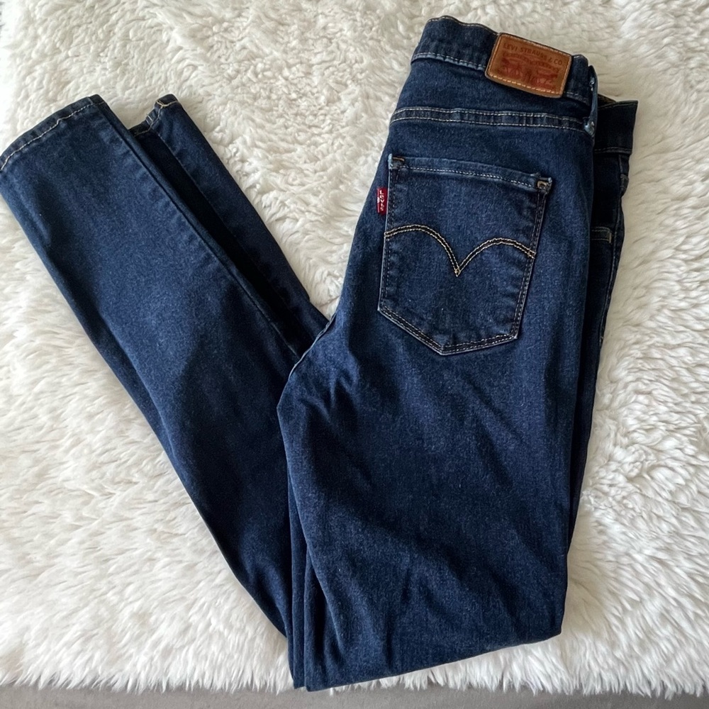 Levi’s 720 High Rise Super Skinny Jeans Stretch Dark Wash Women’s Size 28